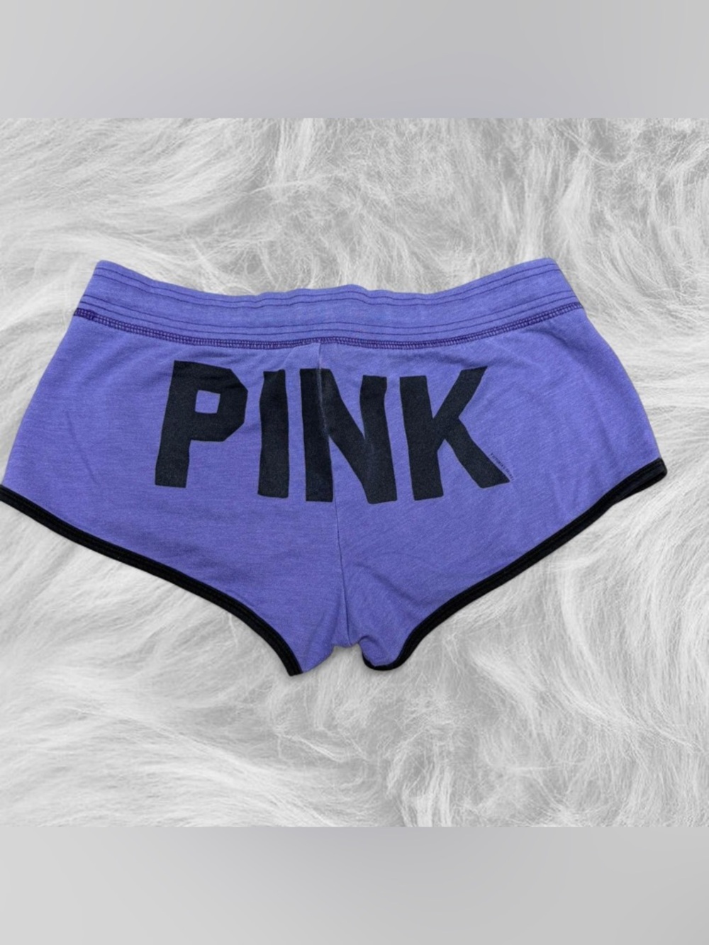 🐾 Y2K summer 2000s PINK Victoria’s Secret micro mini shorts 🍑
